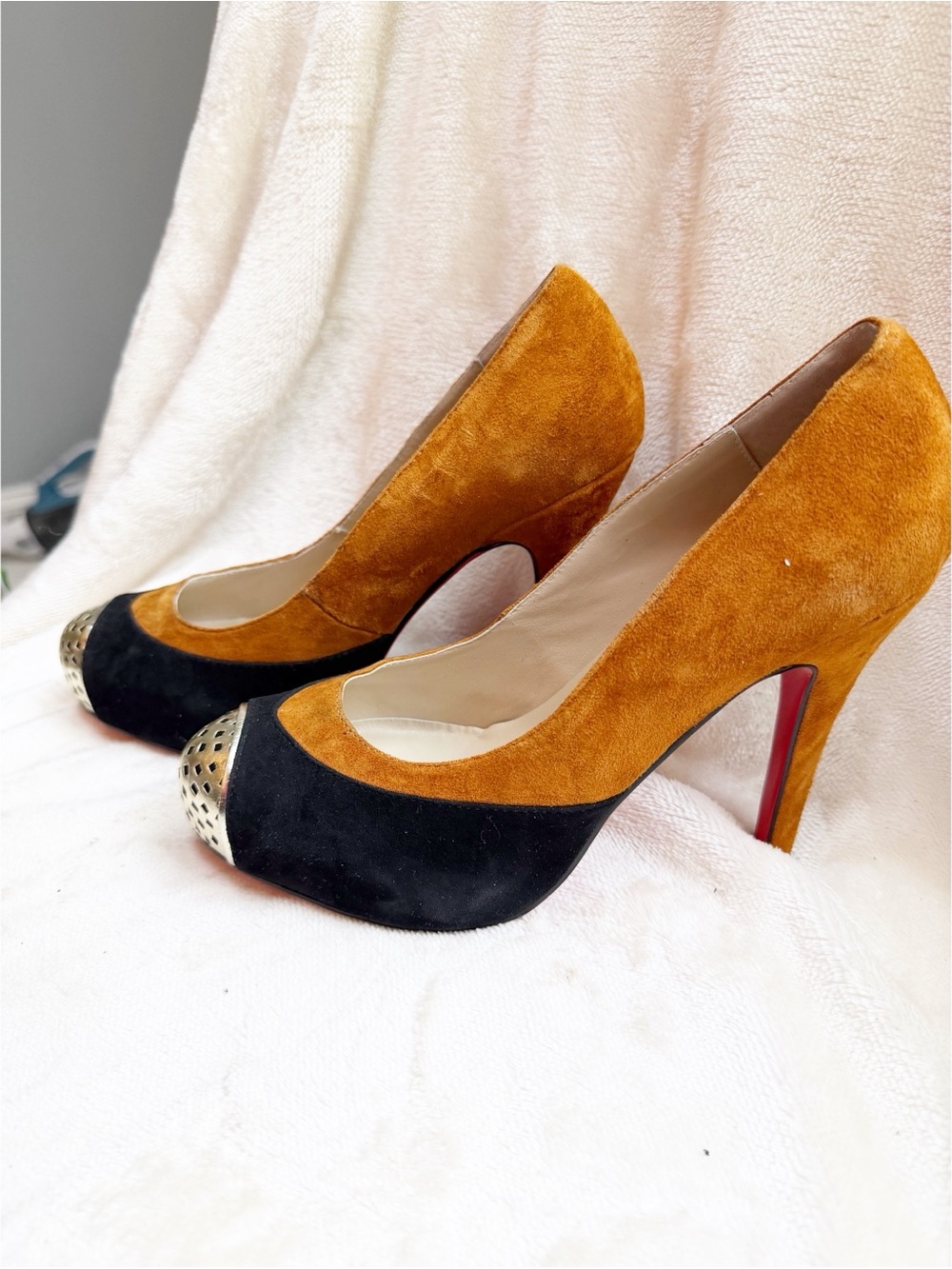 NWOT Christian Louboutin Suede Two-Tone High Heel Pumps